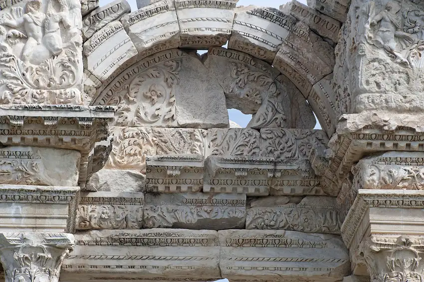 Tetrapylon