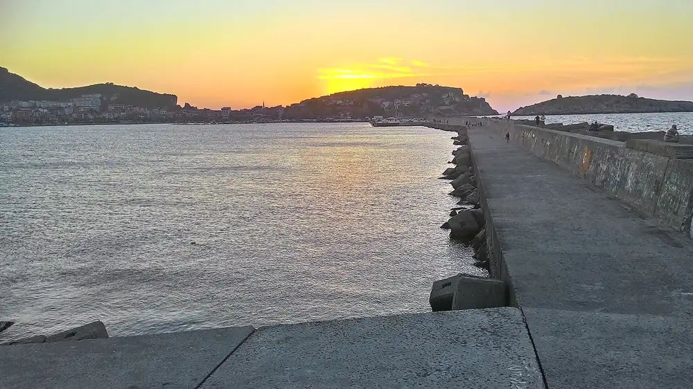 Akkonak Köyü Seyir Tepesi Doğal Kamp Alanı