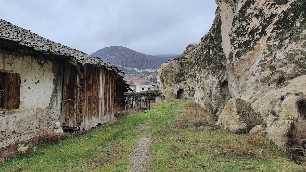 Mahkemeağcin Köyü ve Kaya Kiliseleri - Fotoğraf 1