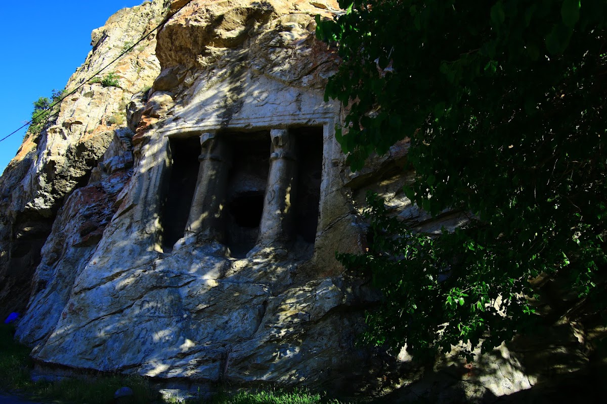 İskilip Kalesi ve Roma Kaya Mezarları - Fotoğraf 2