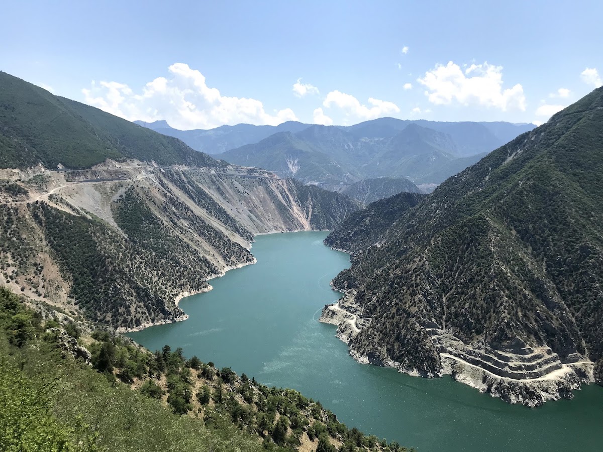 Bir uzak manastır: İşhan
