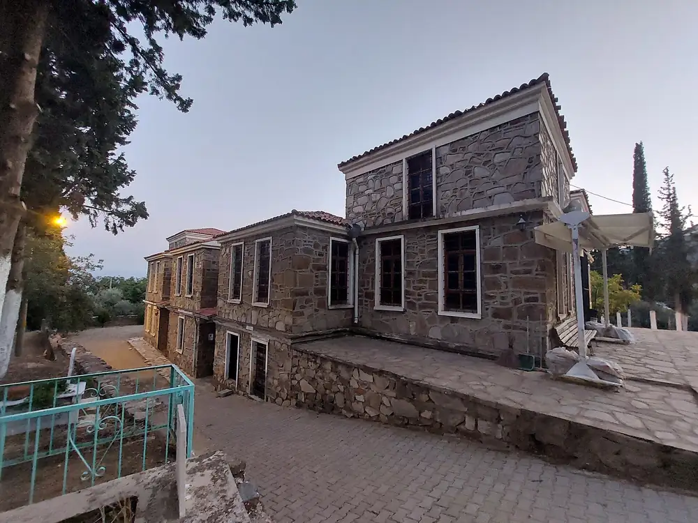 Birgi Eski Mahalle Taş Sokakları - Fotoğraf 3