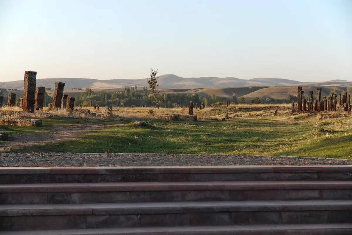 Ahlat Selçuklu Meydan Mezarlığı