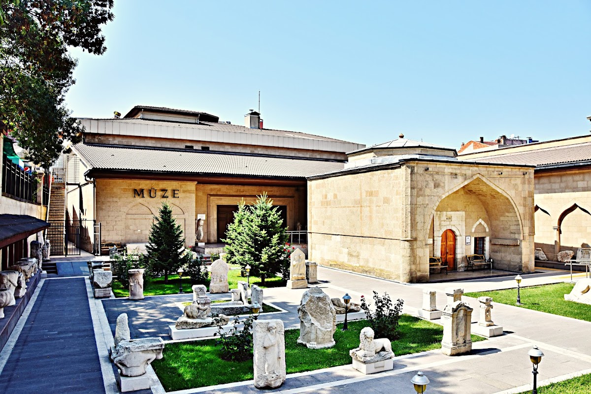Burdur Müzesi ve Tarihi Çarşı - Fotoğraf 1
