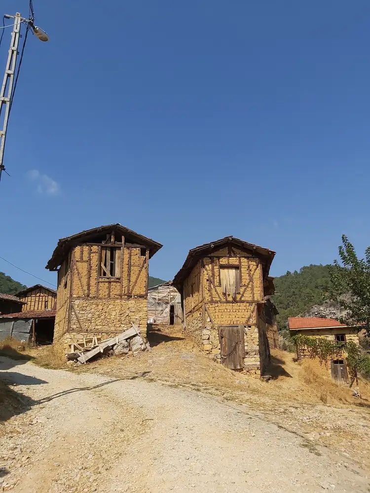 Uludağ Etekleri & Keles Yolu Dinlenme Noktası - Fotoğraf 3