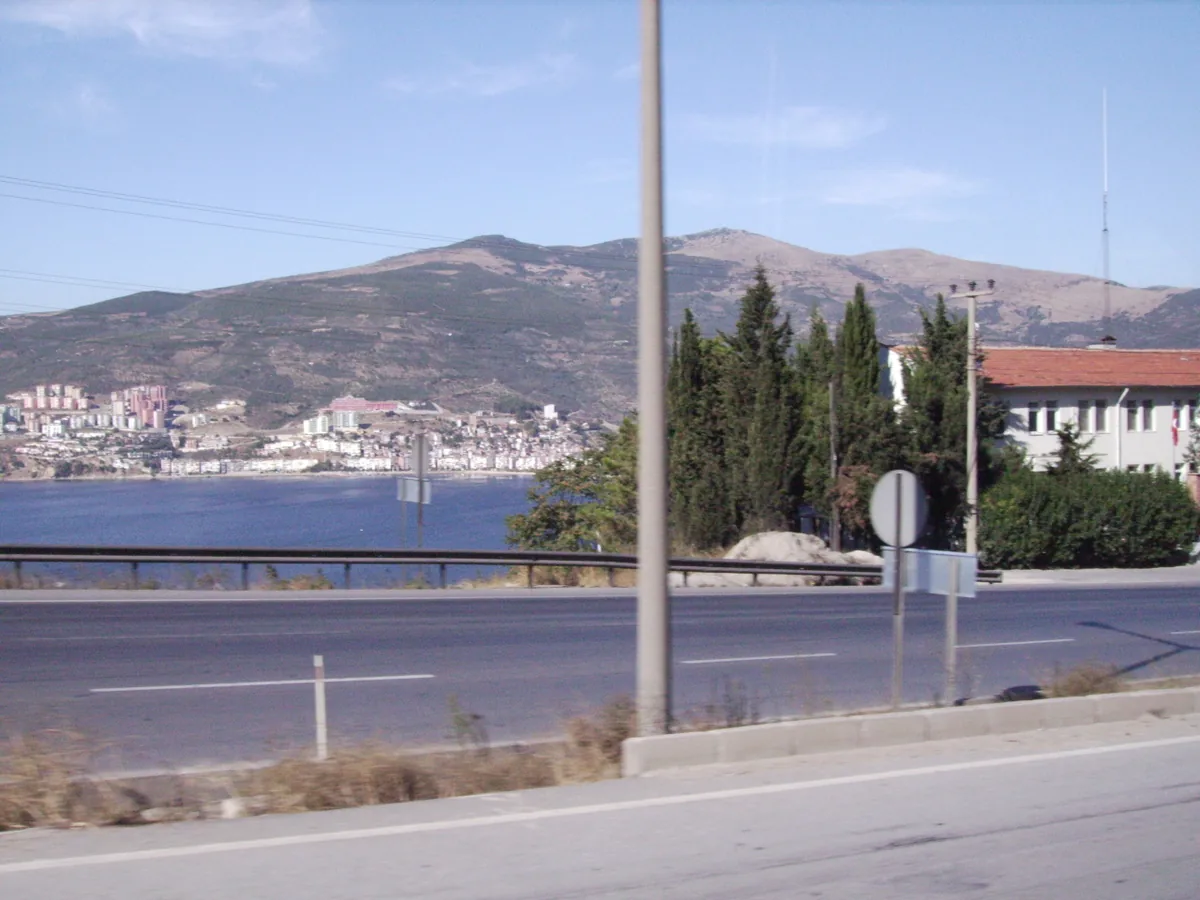 Gemlik - Narlı Sahil Şeridi - Fotoğraf 3