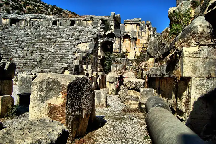Myra Antik Kenti ve Kaya Mezarları - Fotoğraf 3