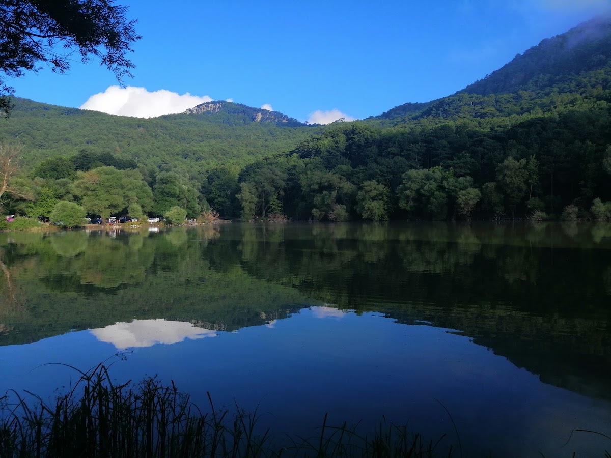 Yamanlar Dağı Karagöl Tabiat Parkı Kamp Alanı - Fotoğraf 2