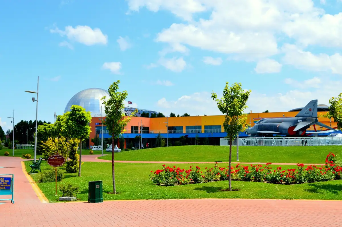 Sazova Parkı ve Gölet Alanı Eskişehir - Fotoğraf 4