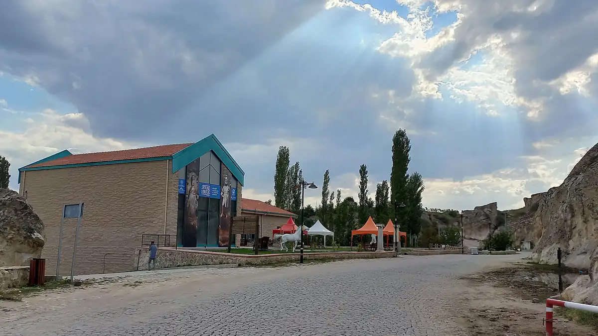 Ayazini Köyü ve Kaya Yerleşimi - Fotoğraf 4