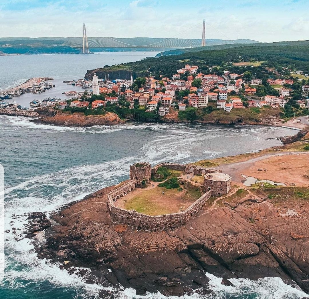 Rumeli Feneri Köyü ve Ceneviz Kalesi - Fotoğraf 1
