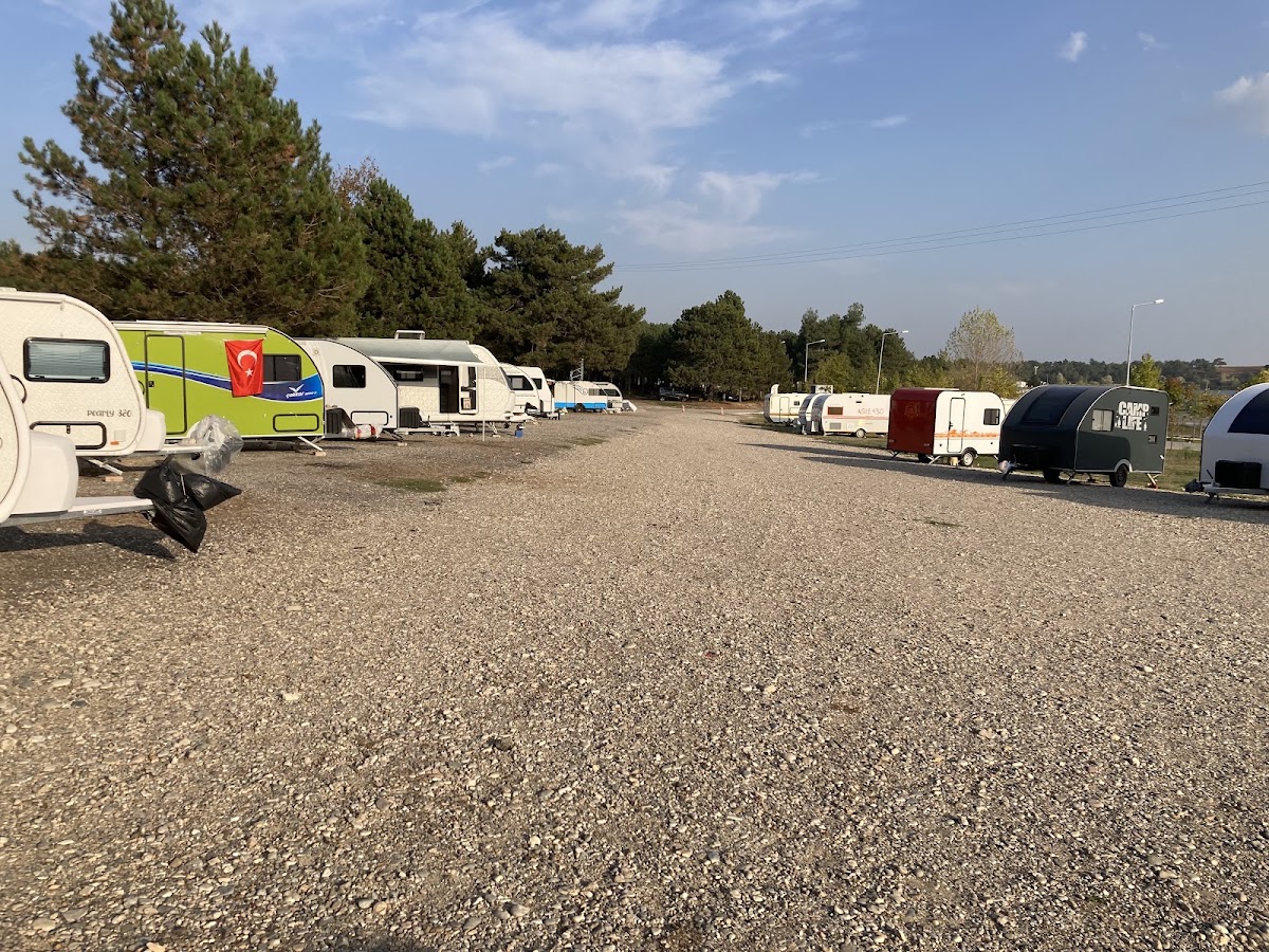 Göl Kenarında Yeni Karavan Kampı – İlk Defa Bilecik'e Geldim! – Karavan Yolculuğu