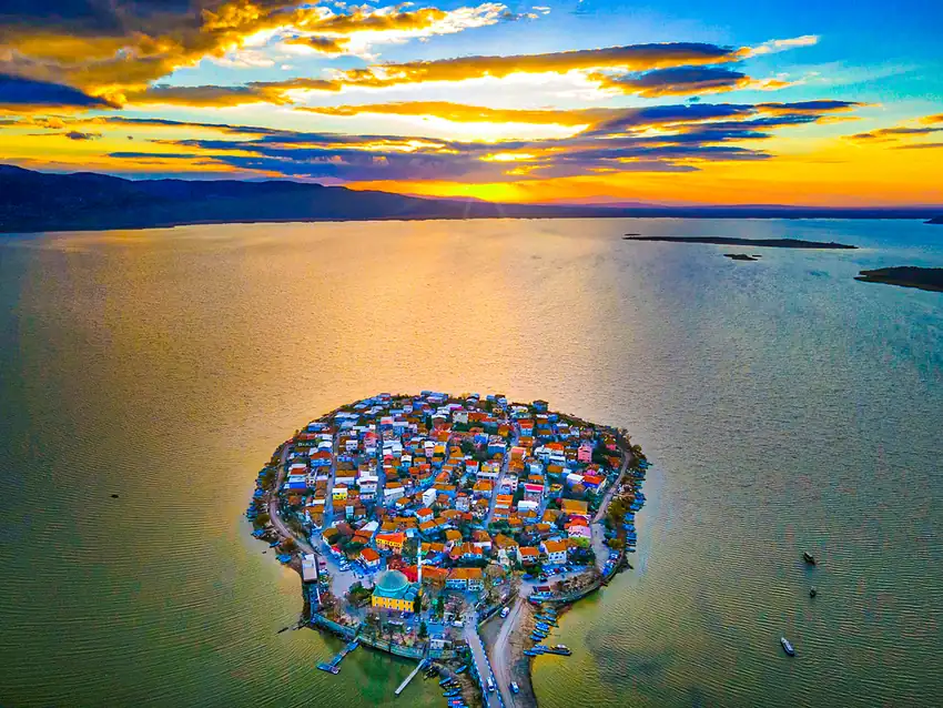 Gölyazı ve Ağlayan Çınar Nilüfer Bursa - Fotoğraf 4
