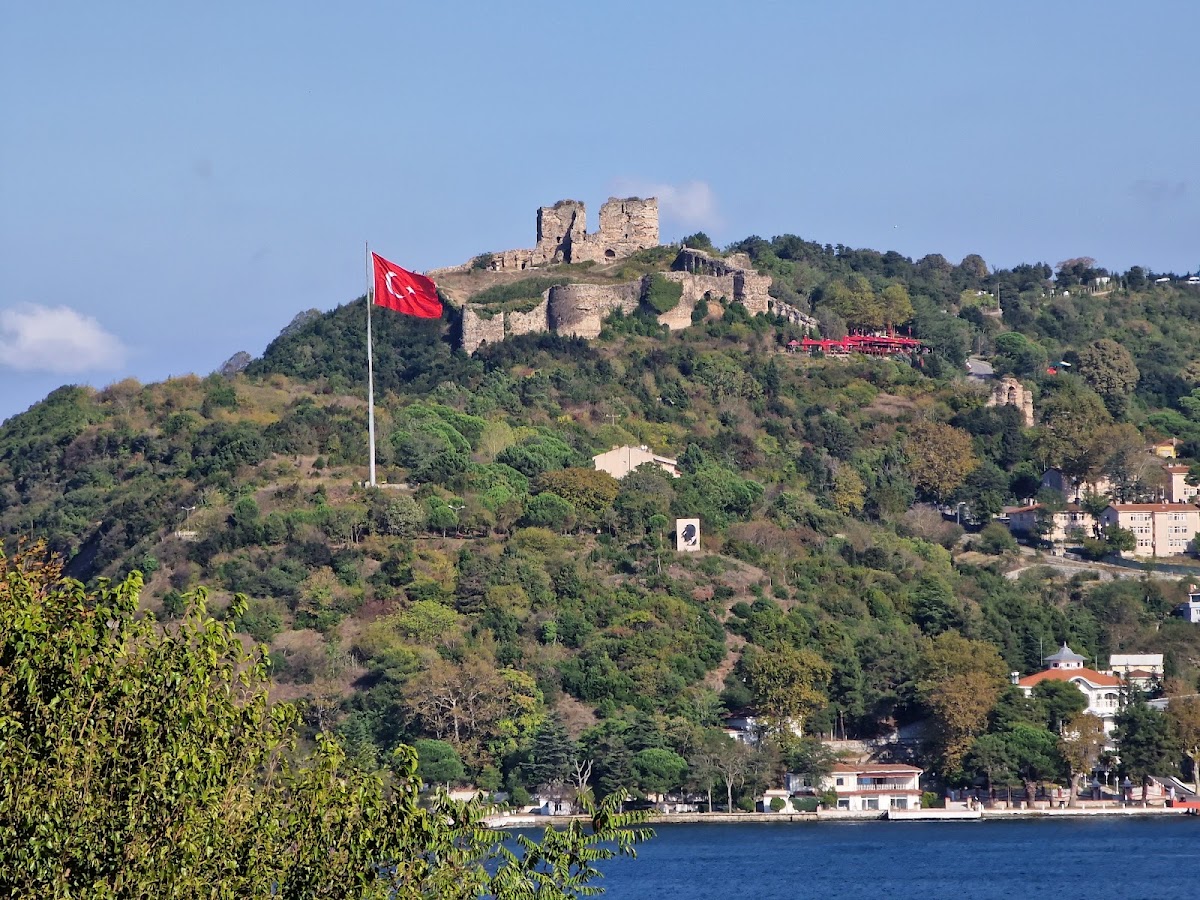 Yoros Kalesi ve Anadolu Kavağı - Fotoğraf 2