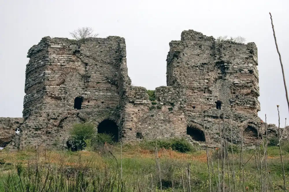 Yoros Kalesi ve Anadolu Kavağı - Fotoğraf 3