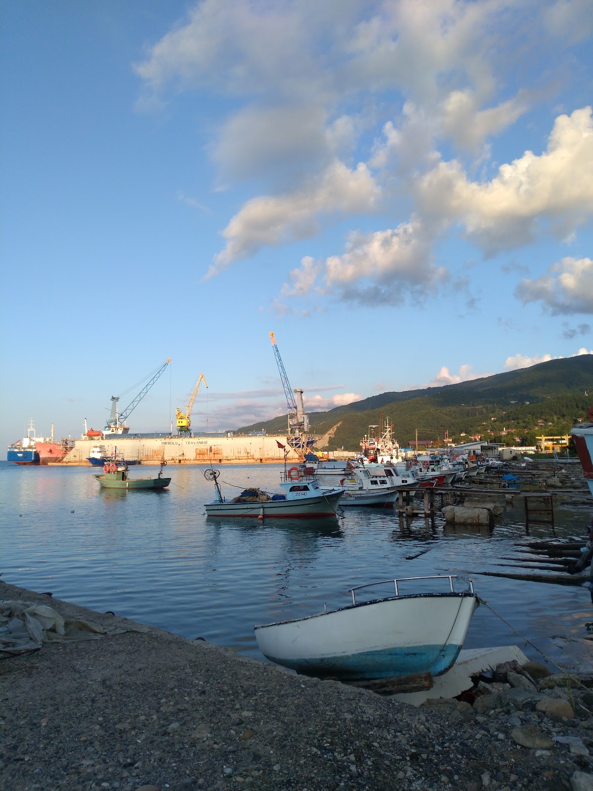 İnebolu Limanı ve Şosesi Otoparkı - Fotoğraf 2