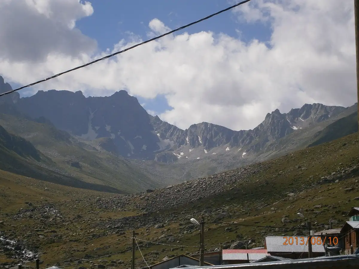 Karadeniz Gölü Kamp Alanı