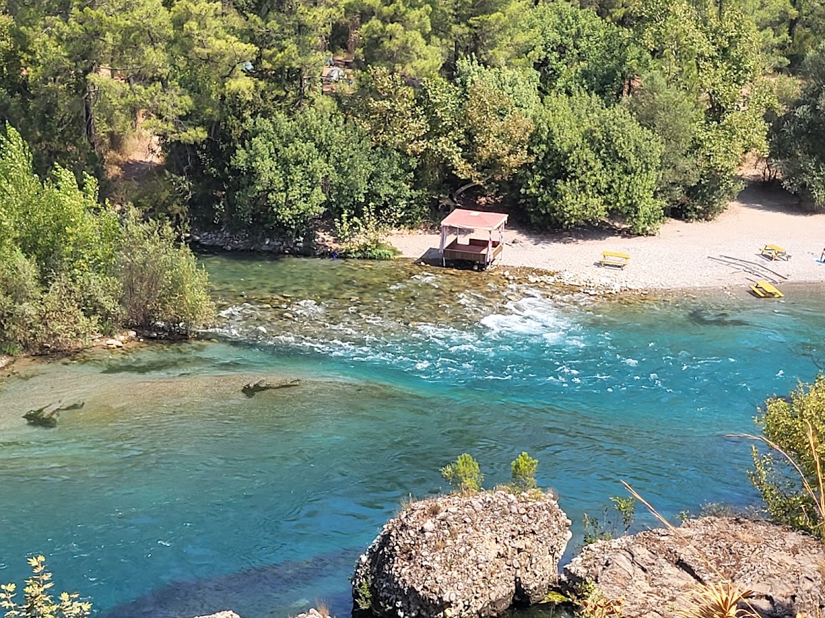 Köprüçay Kıyısı Karavan Kamp Alanı (Tevfik Pansiyon Mevkii) - Fotoğraf 2