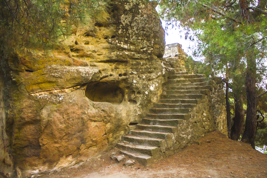 Adatepe Köyü ve Zeus Altarı - Fotoğraf 3
