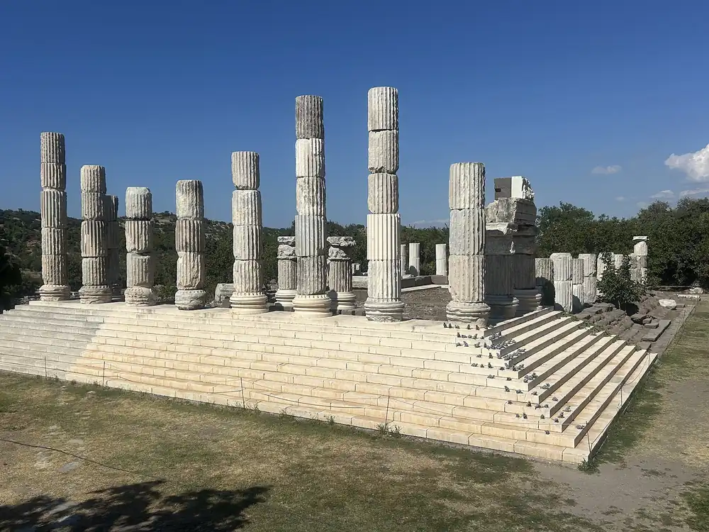Apollon Smintheus Tapınağı