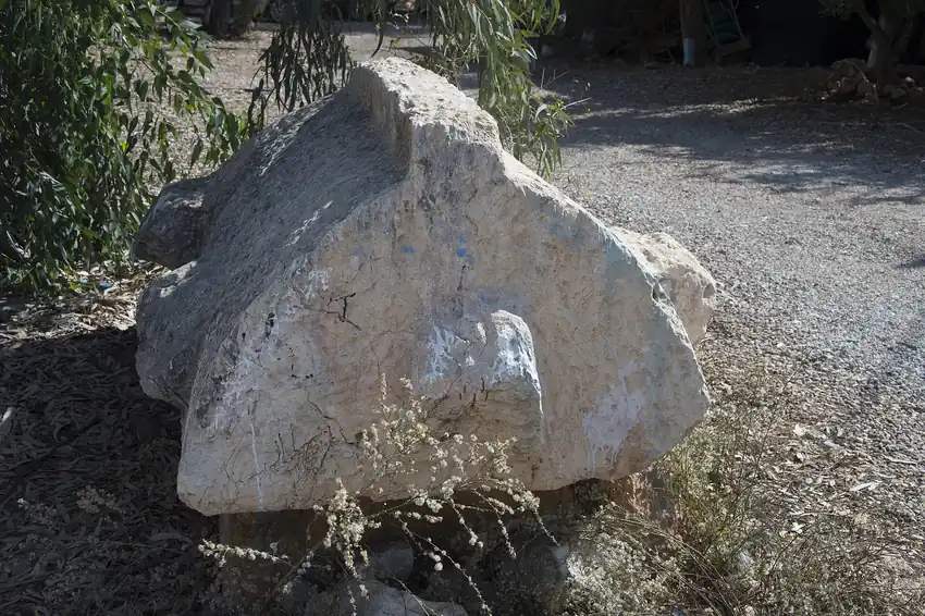 Tyberissos Antik Kenti Kaya Mezarı - Fotoğraf 3