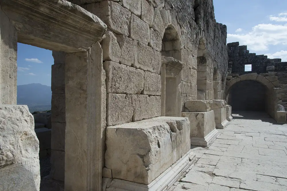 Odeion ve Medusa Mozaiği (Gladyatörler Şehri) - Fotoğraf 3