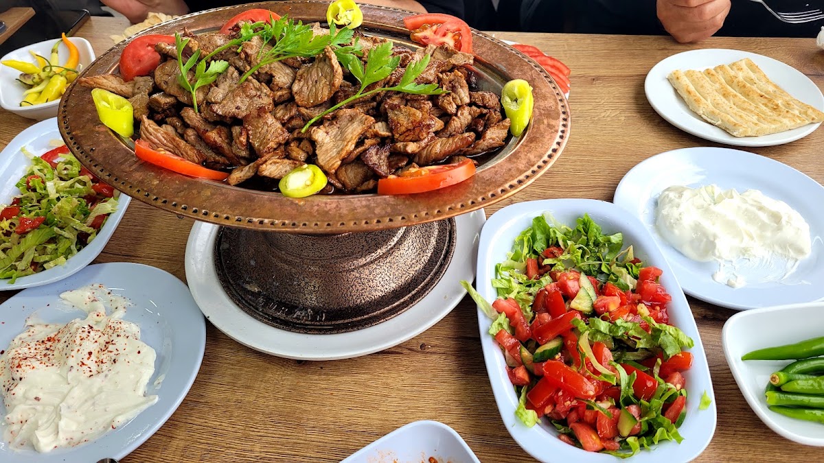 Gölhisar Meydanı ve Börekçiler Sokağı - Fotoğraf 1