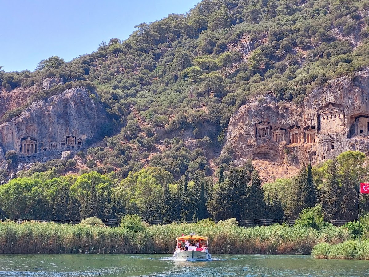 Dalyan Kanalı & Kaunos Kaya Mezarları & İztuzu Plajı - Fotoğraf 1