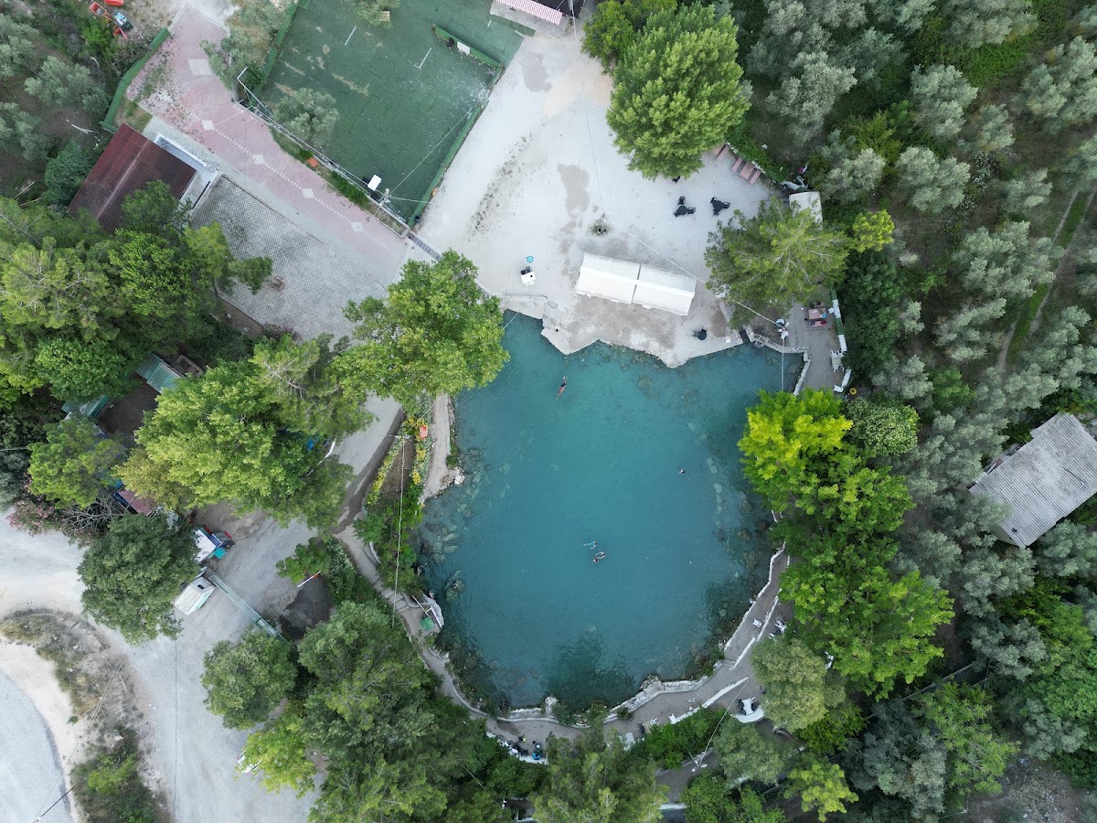 Keramet Köyü Kaplıcası ve Kamp Alanı - Fotoğraf 1