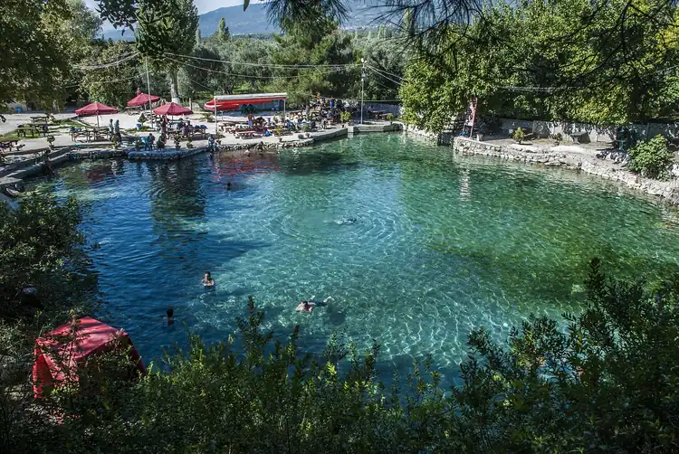 Keramet Köyü Kaplıcası ve Kamp Alanı - Fotoğraf 3