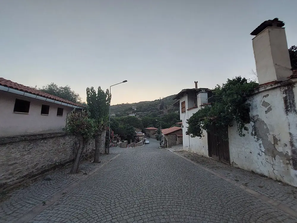 Birgi Kasabası ve Tarihi Taş Fırın - Fotoğraf 3