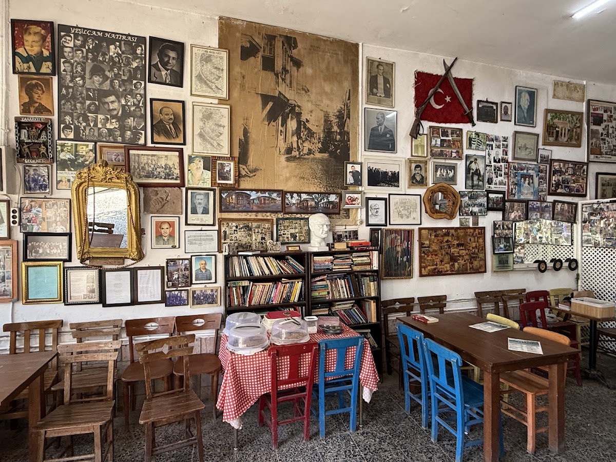 Ayvalık Eski Mahalle ve Şeytanın Kahvesi - Fotoğraf 2