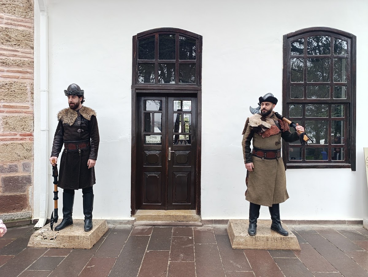 Ertuğrul Gazi Türbesi - Fotoğraf 2
