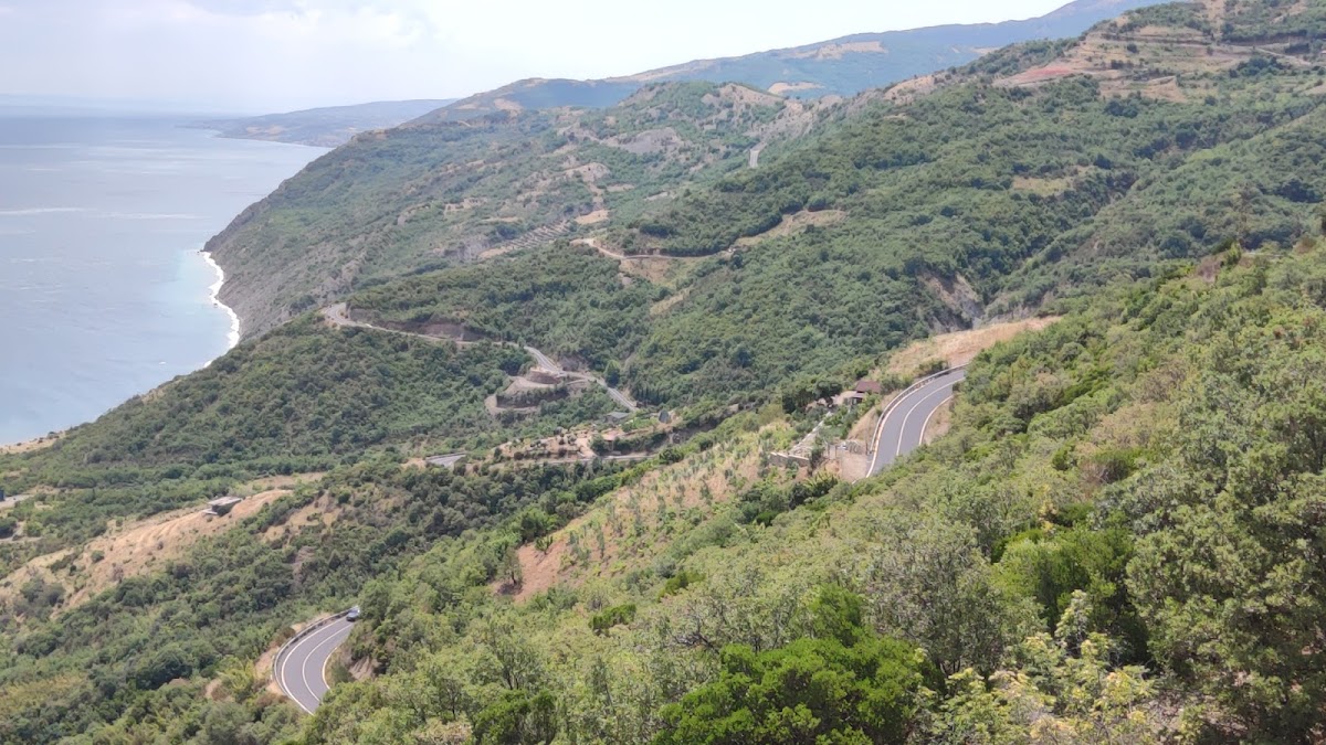 Uçmakdere Köyü ve Sahili - Fotoğraf 1