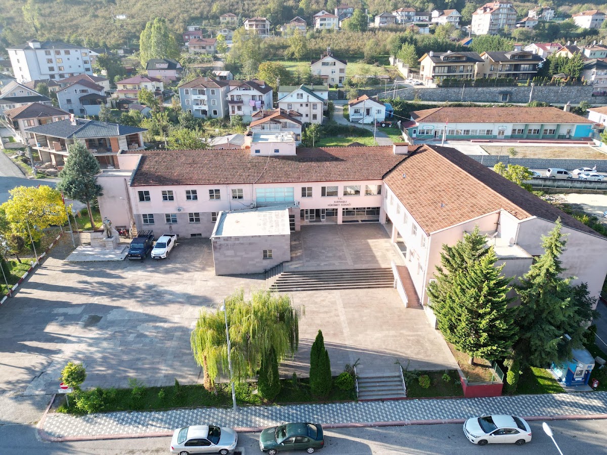 Kaynaşlı Kaymakamlık Önü (Düzce) - Fotoğraf 1