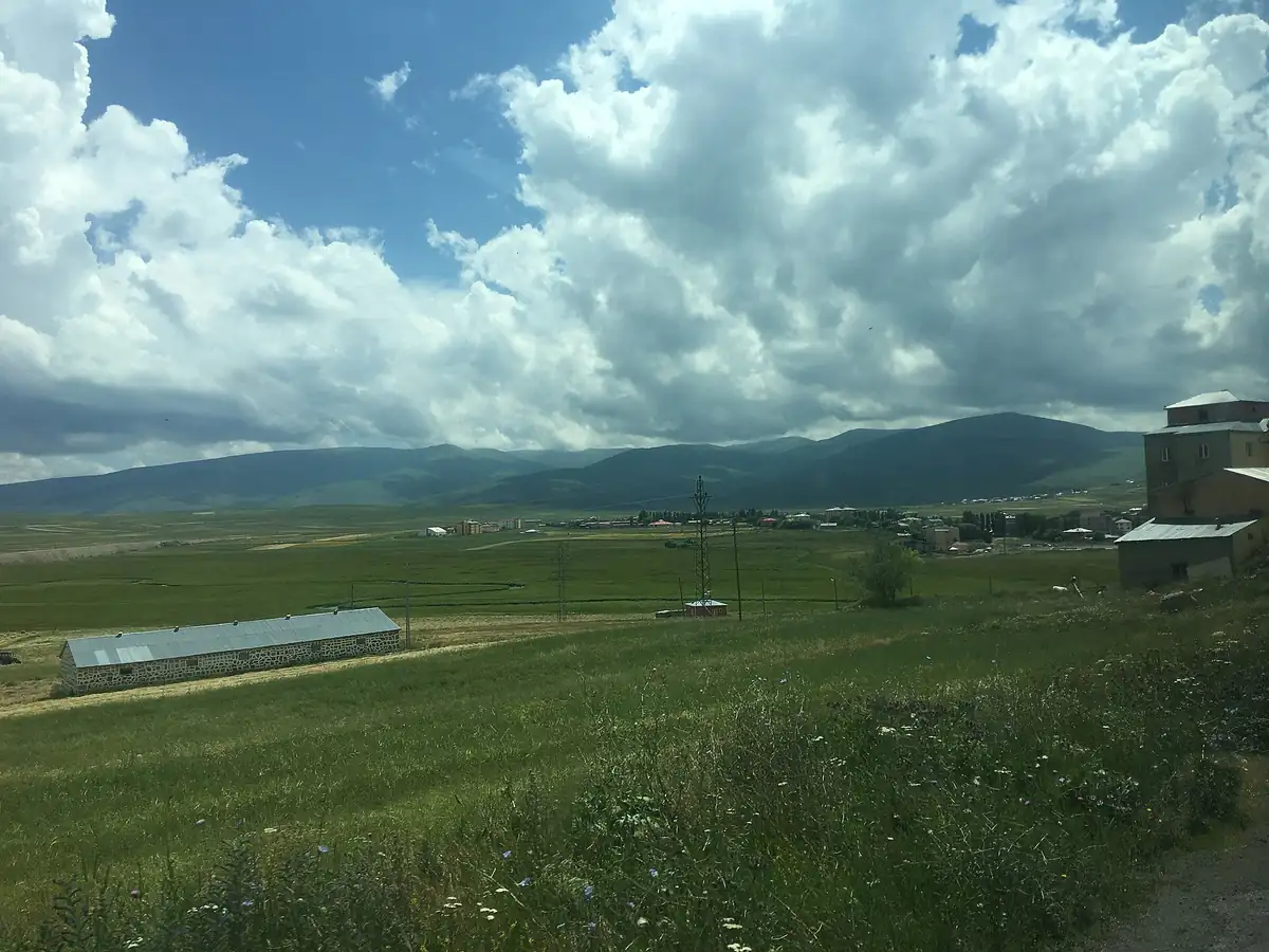 Şeytan Kalesi ve Akçakale Köyü - Fotoğraf 3