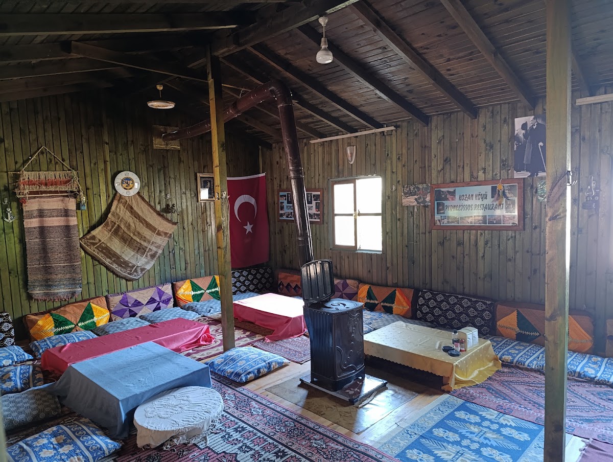 Uçansu Şelaleleri ve Kral Havuzu