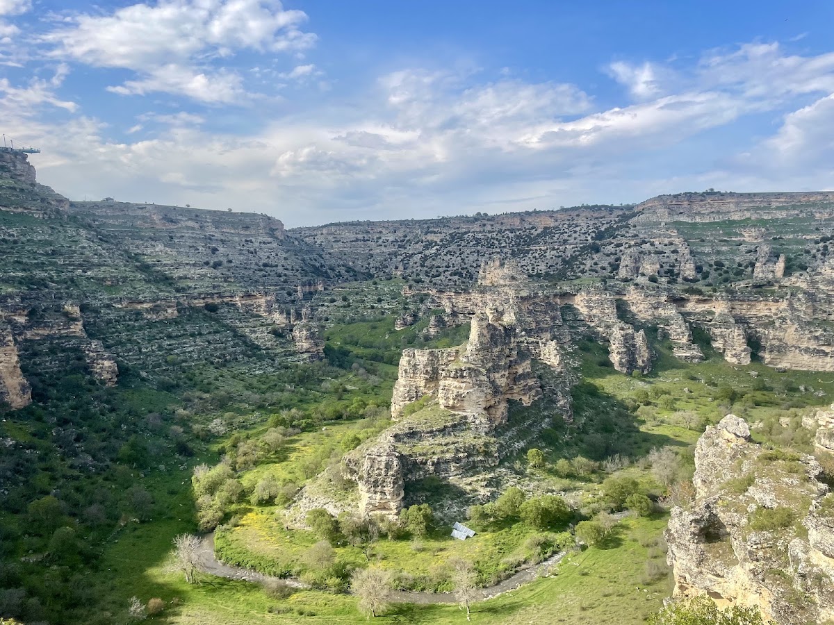 Ulubey Kanyon İçi Patikaları ve Tarihi Kalıntılar - Fotoğraf 1