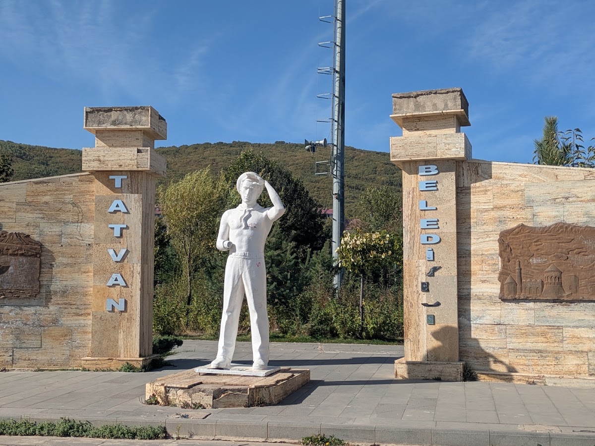 Tatvan Sahil Parkı ve Karavan Mola Noktası Bitlis - Fotoğraf 3