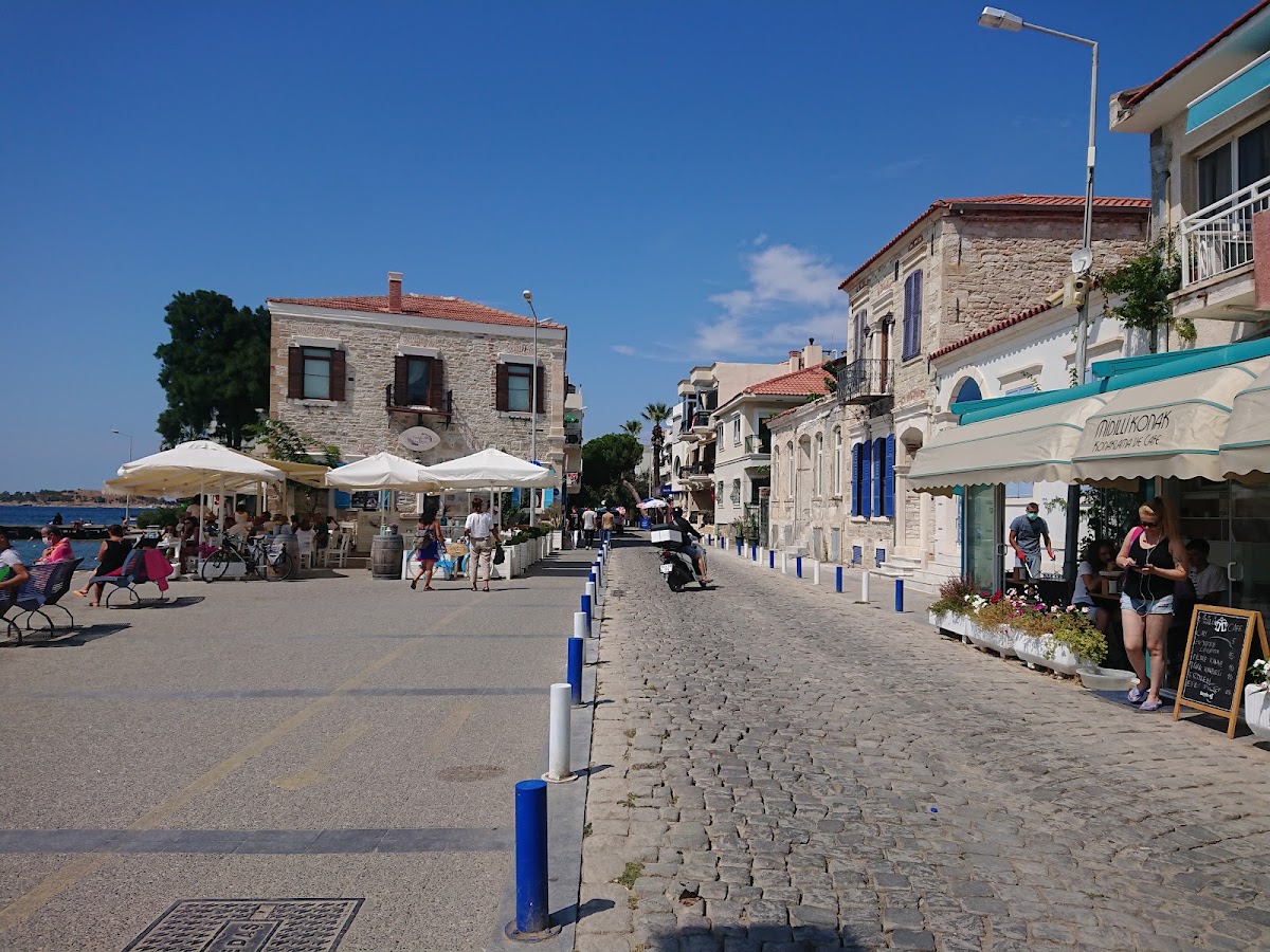 Yeni Foça ve Eski Foça da Çekme Karavanla Kamp ve Sahil Gezisi